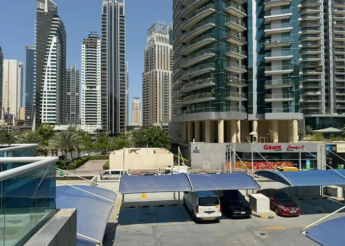 Spacious Studio Apartment In Dubai Marina Close To Metro And Beach