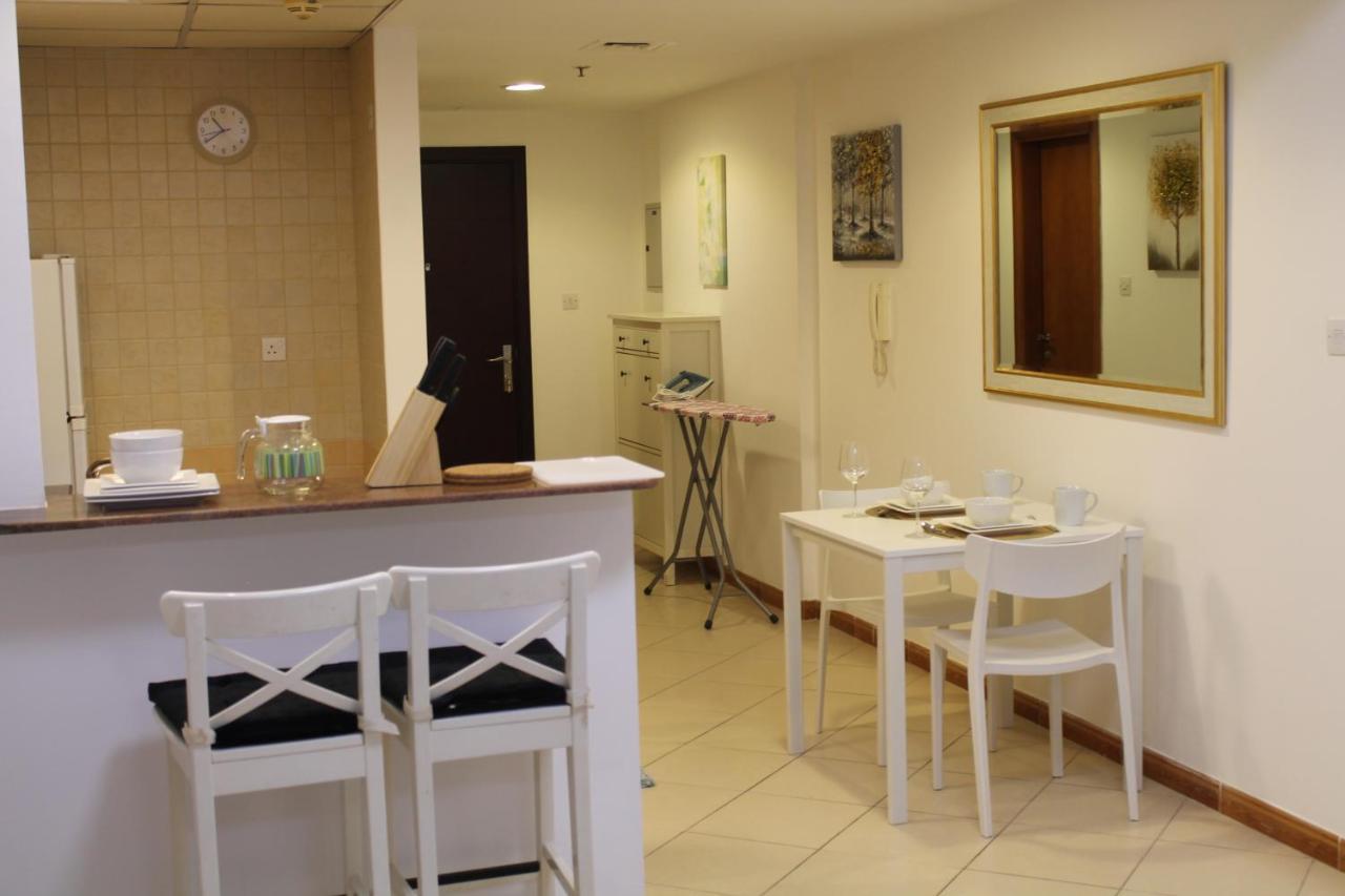 Spacious In Marina Close To Metro And دبي