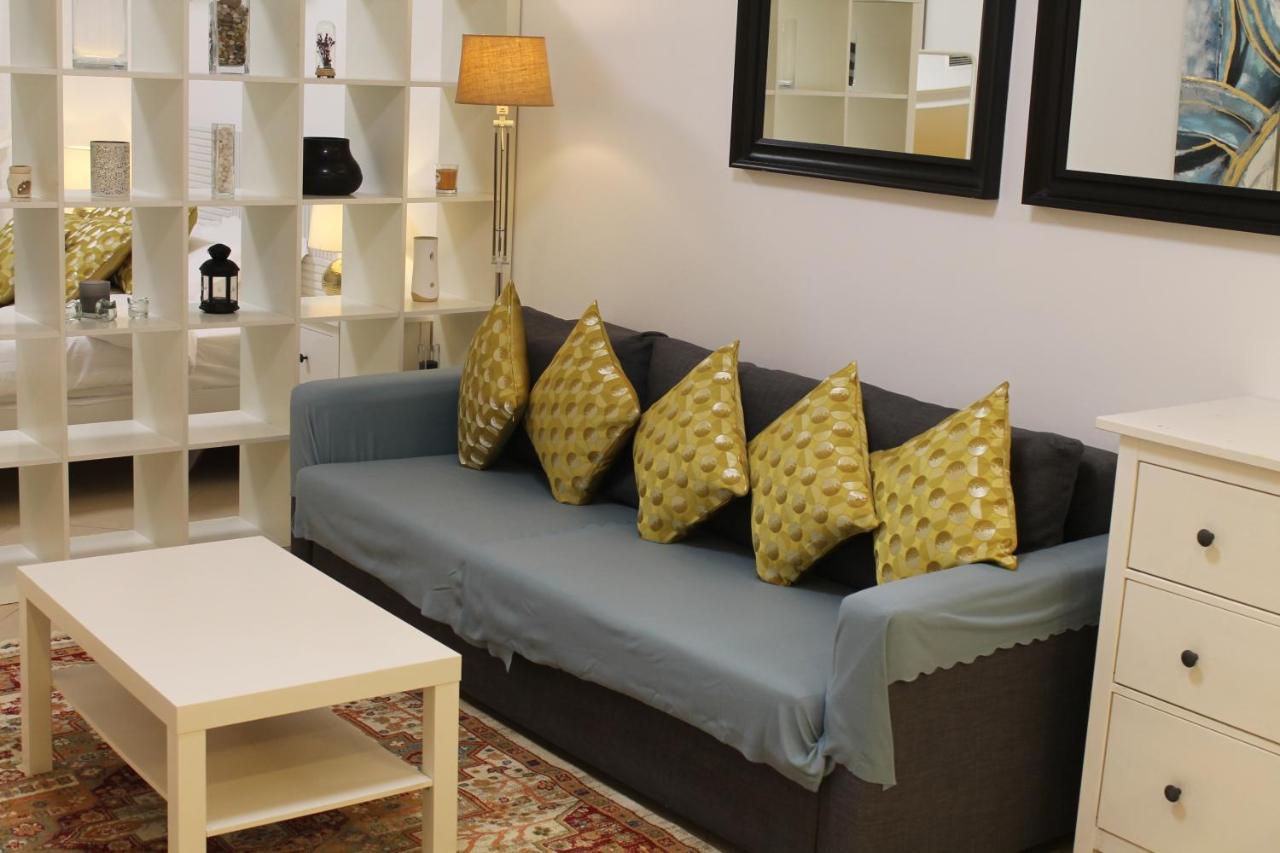 Spacious In Marina Close To Metro And * دبي