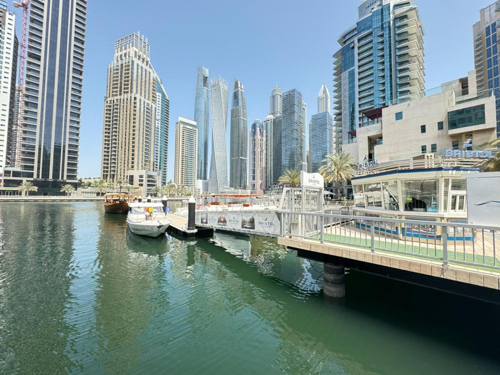 شقة Spacious In Marina Close To Metro And دبي