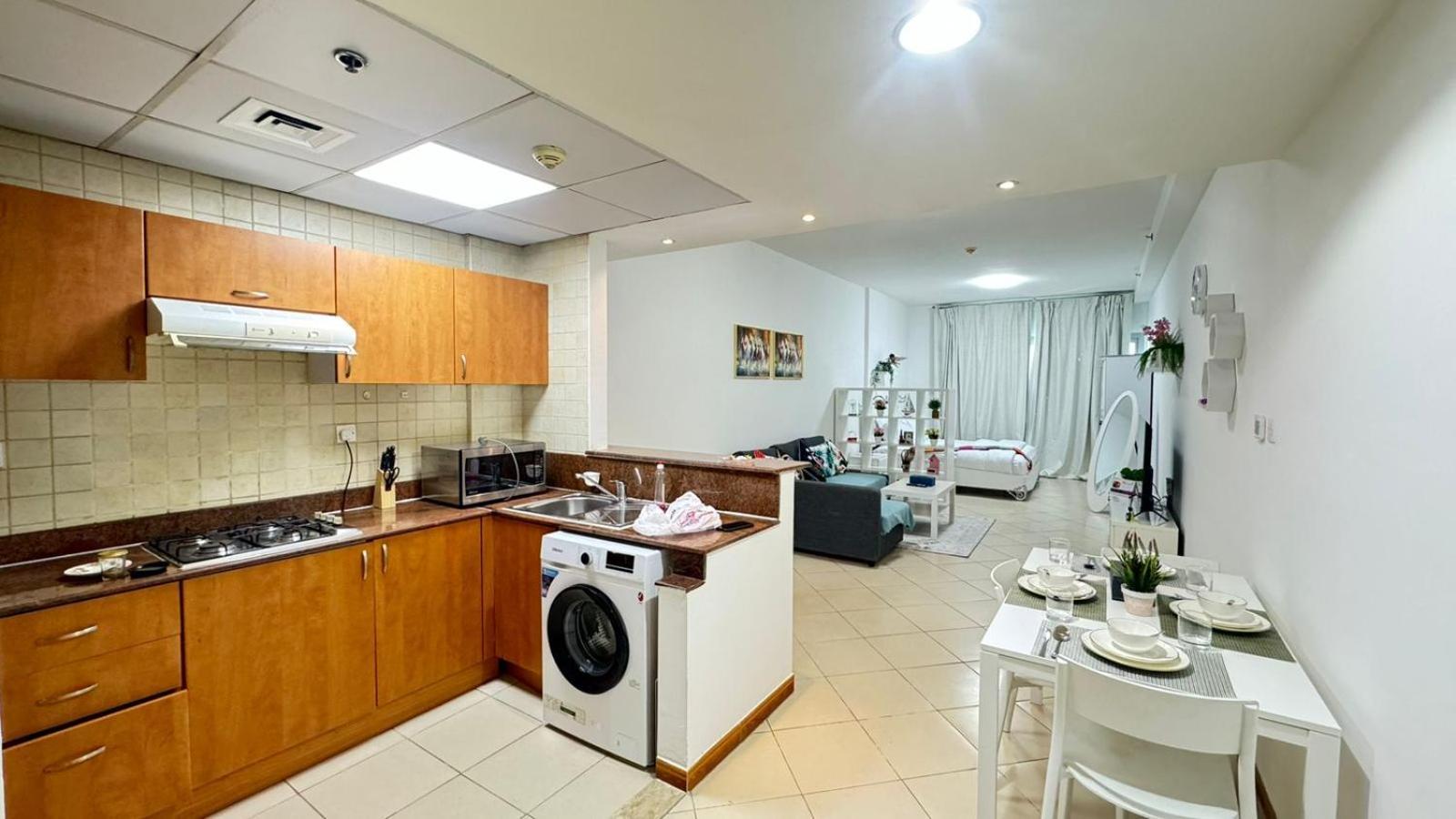 شقة Spacious In Marina Close To Metro And